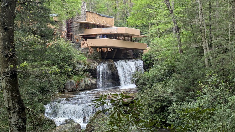 Frank Lloyd Wright's Fallingwater Reopens After Restoration to Celebrate 90th Anniversary - Image 4 of 5
