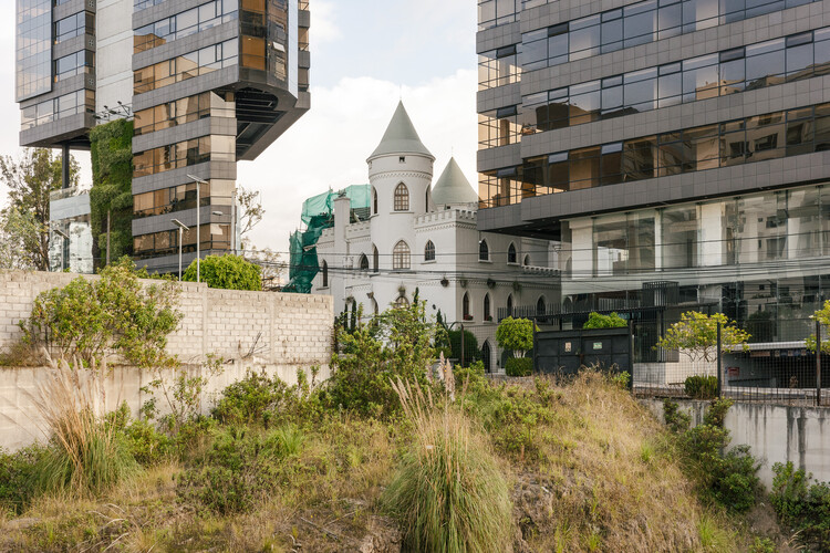 Over 40 contemporary architectural works from around Ecuador photographed by Francesco Russo and Luca Piffaretti - Image 36/40