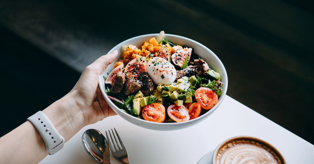 5 collagen-boosting foods you should eat instead of taking supplements, according to dermatologists