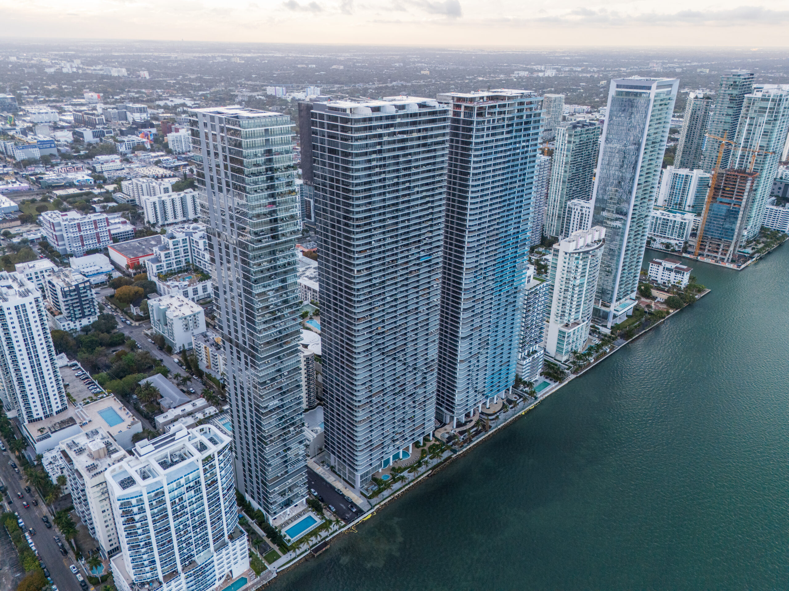Aria Reserve North Tower Almost Completed at 725 NE 24th Street in Edgewater, Miami - FL YIMBY