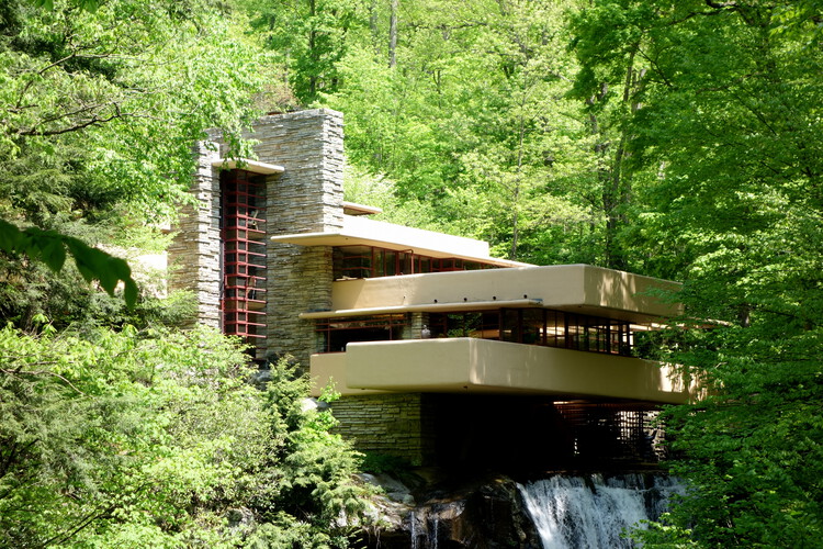 Frank Lloyd Wright's Fallingwater Reopens After Restoration to Celebrate 90th Anniversary - Image 1 of 5